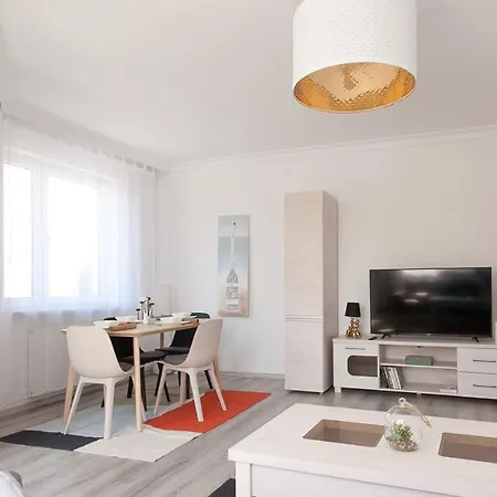 Uroczy Apartament Rzeczna Kolobrzeg Exterior photo