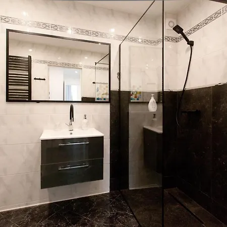 Uroczy Apartament Rzeczna Kolobrzeg Exterior photo
